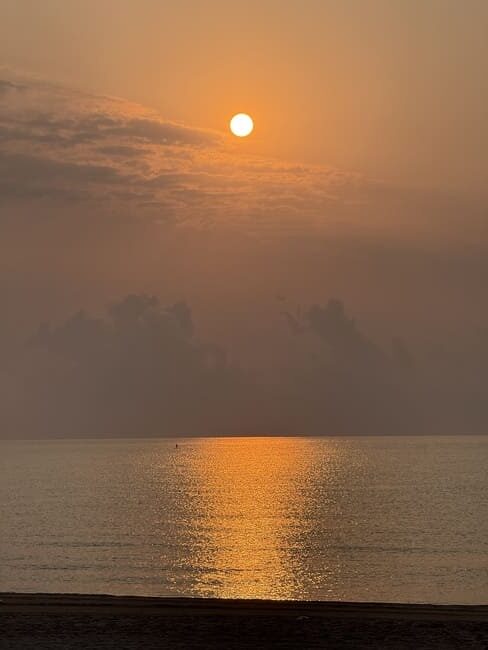 Ley Segunda Oportunidad 1 Amanece playa 2 rotated